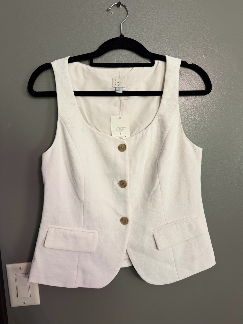NWT A New Day White Button Front Tailored Vest Small